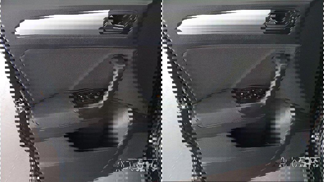 Volkswagen T-Roc 1.0 TSI de 2024