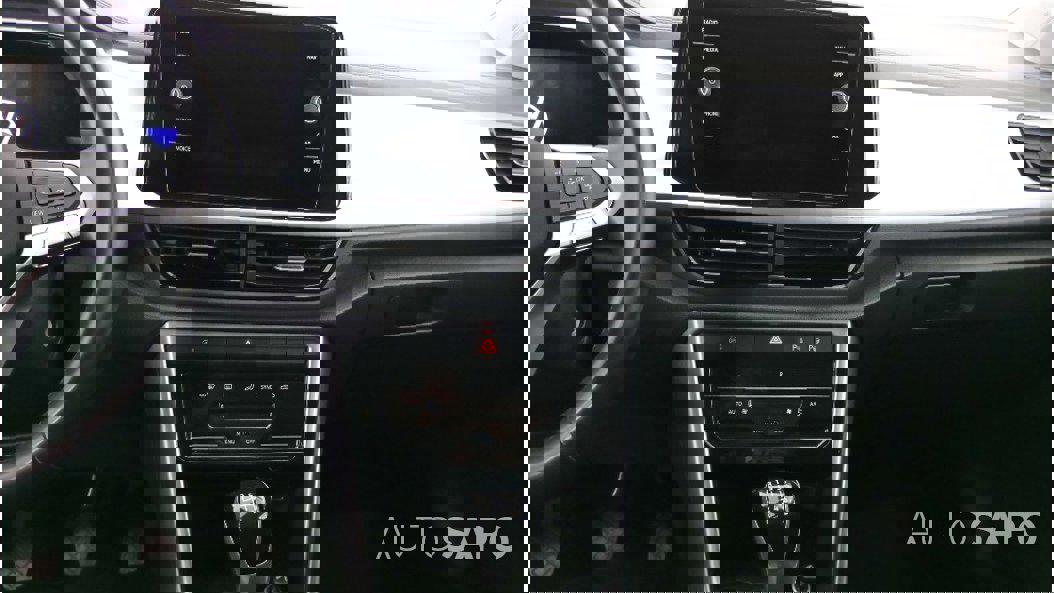 Volkswagen T-Roc 1.0 TSI de 2024