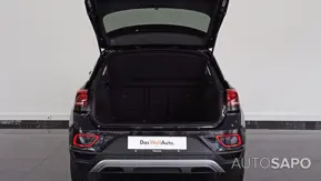 Volkswagen T-Roc 1.0 TSI de 2024
