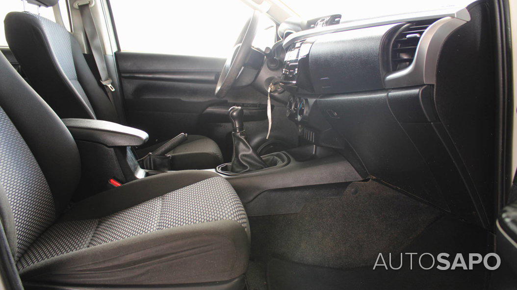 Toyota Hilux 2.4 D LN85LP Cx Mad. C.D de 2021
