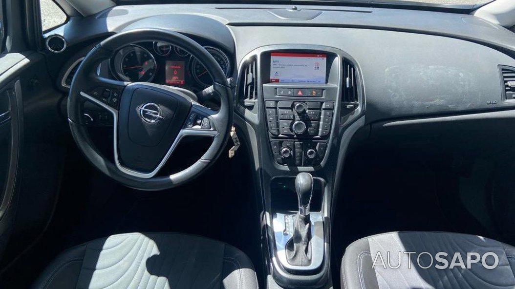 Opel Astra 1.4 T Cosmo Active-Select de 2014