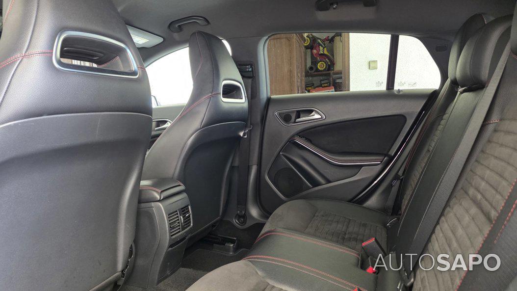 Mercedes-Benz Classe CLA 220 d AMG Line Aut. de 2015