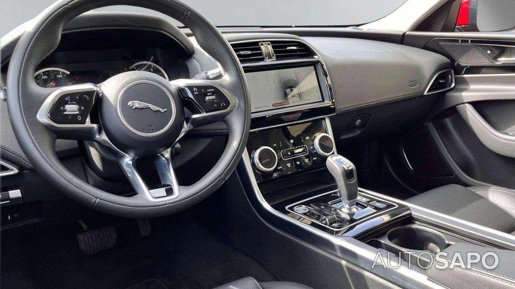 Jaguar XE de 2021