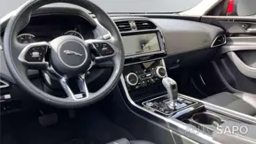 Jaguar XE de 2021
