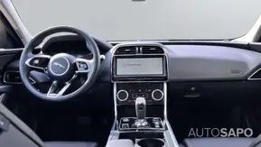 Jaguar XE de 2021