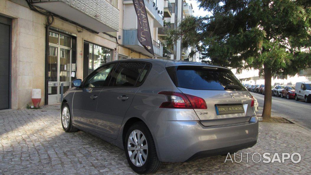 Peugeot 308 1.2 PureTech Active de 2019