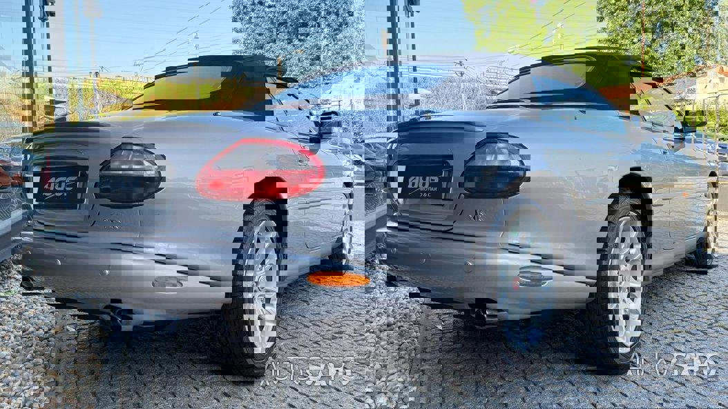 Jaguar XK de 2000