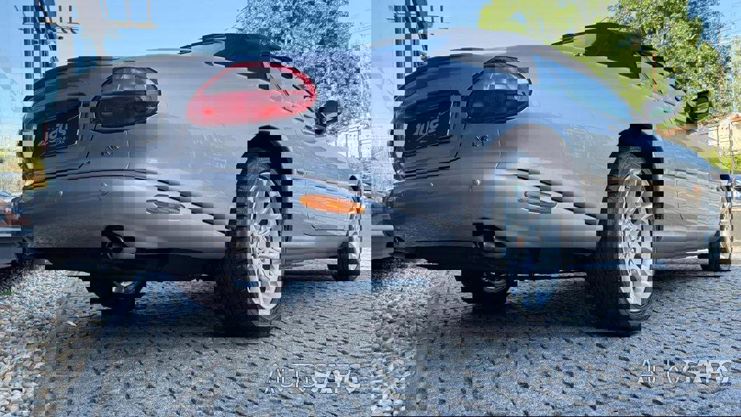 Jaguar XK de 2000