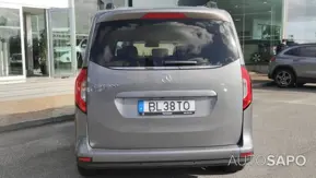 Mercedes-Benz EQT de 2024