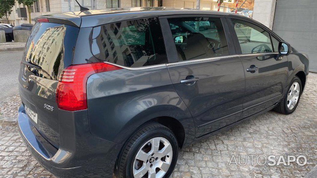 Peugeot 5008 1.6 BlueHDi Style EAT6 de 2016