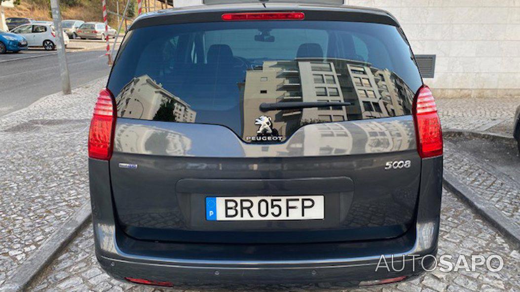 Peugeot 5008 1.6 BlueHDi Style EAT6 de 2016