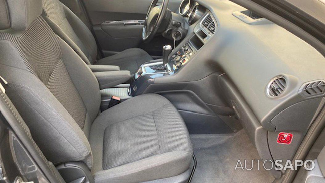 Peugeot 5008 1.6 BlueHDi Style EAT6 de 2016