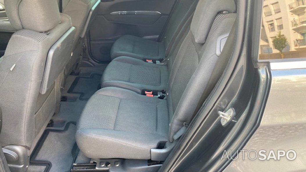 Peugeot 5008 1.6 BlueHDi Style EAT6 de 2016