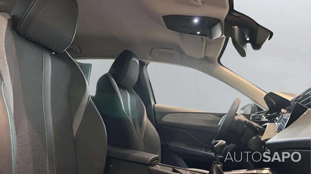 Peugeot 308 1.2 PureTech Allure de 2025