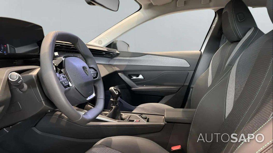 Peugeot 308 1.2 PureTech Allure de 2025