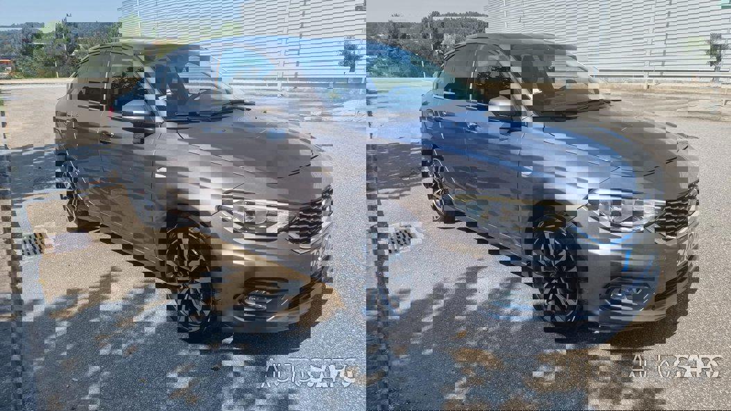 Fiat Tipo 1.3 M-Jet Lounge Tech J17 de 2016