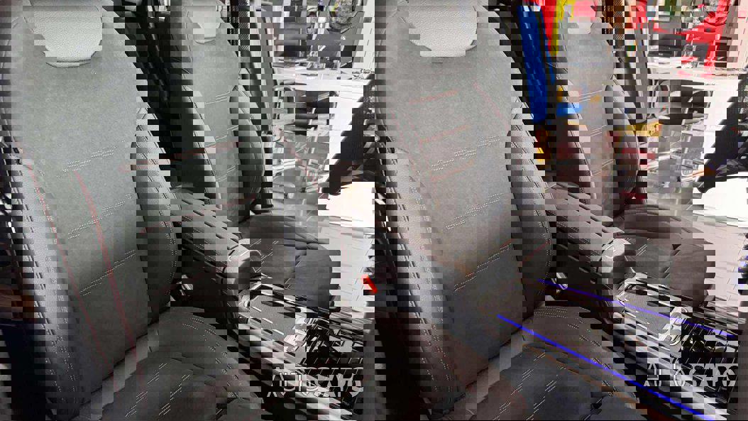 Mercedes-Benz EQA 250+ AMG Line de 2025