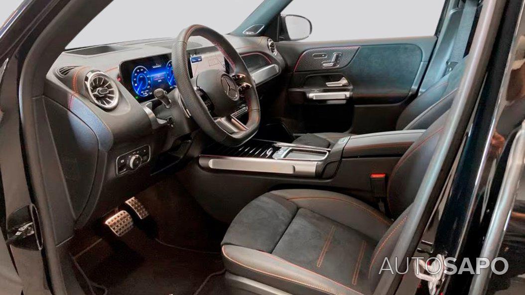 Mercedes-Benz EQB de 2024