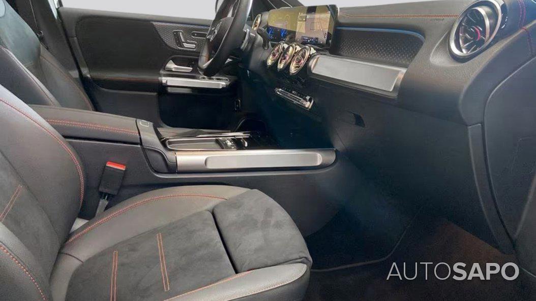 Mercedes-Benz EQB de 2024