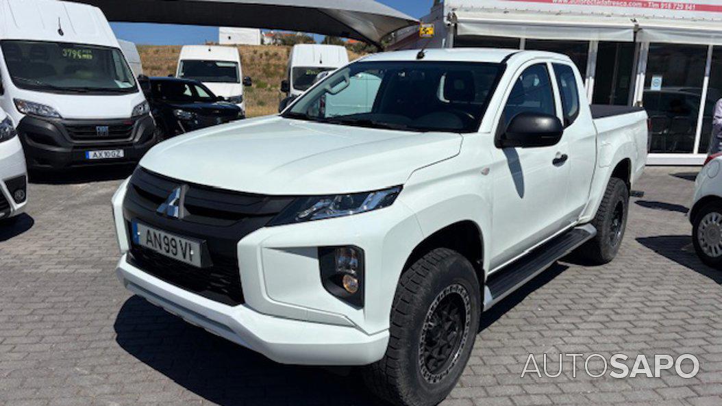 Mitsubishi L200 2.4 DI-D Club Invite 4WD de 2022