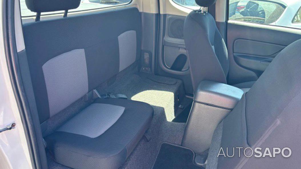 Mitsubishi L200 2.4 DI-D Club Invite 4WD de 2022