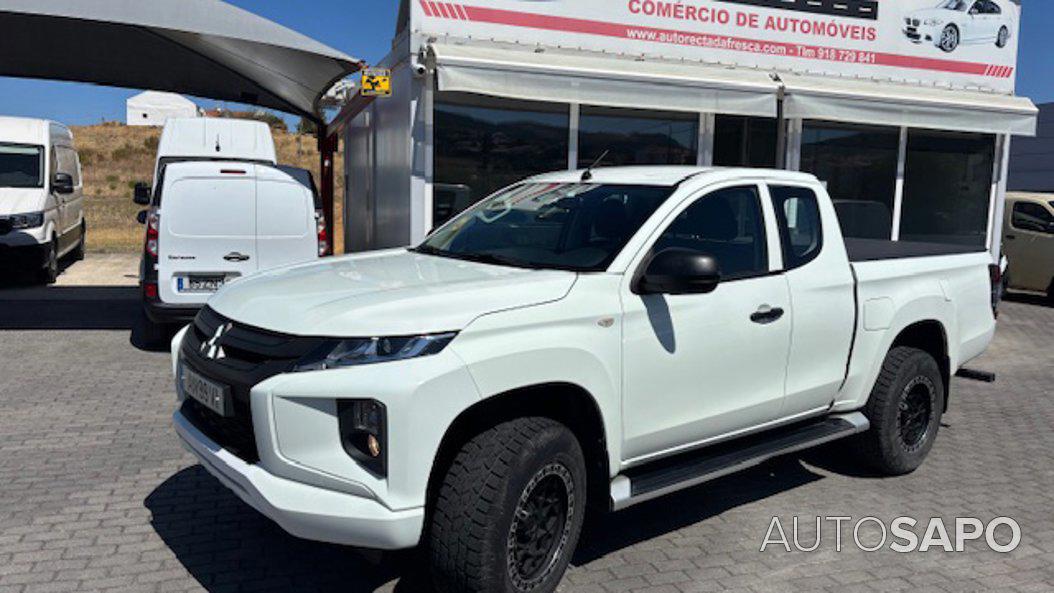 Mitsubishi L200 2.4 DI-D Club Invite 4WD de 2022