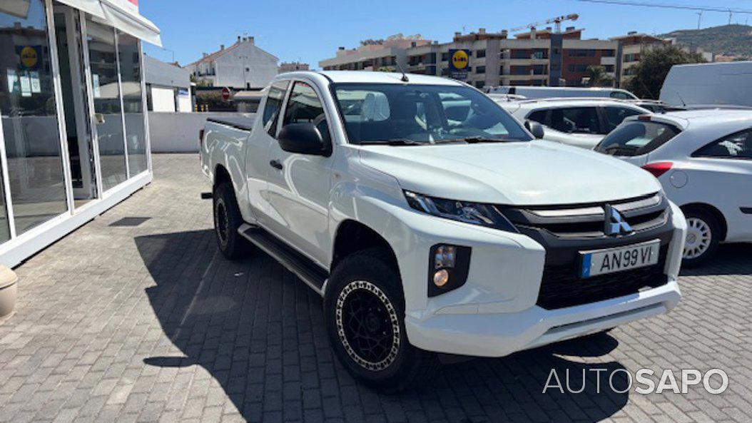 Mitsubishi L200 2.4 DI-D Club Invite 4WD de 2022