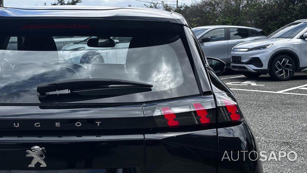 Peugeot e-2008 de 2023