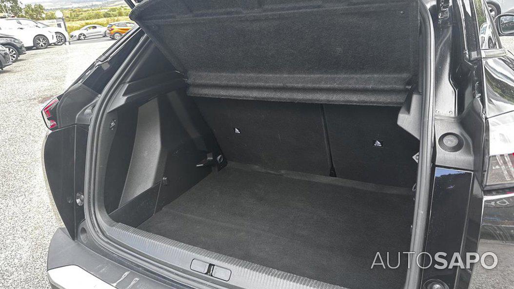 Peugeot e-2008 de 2023