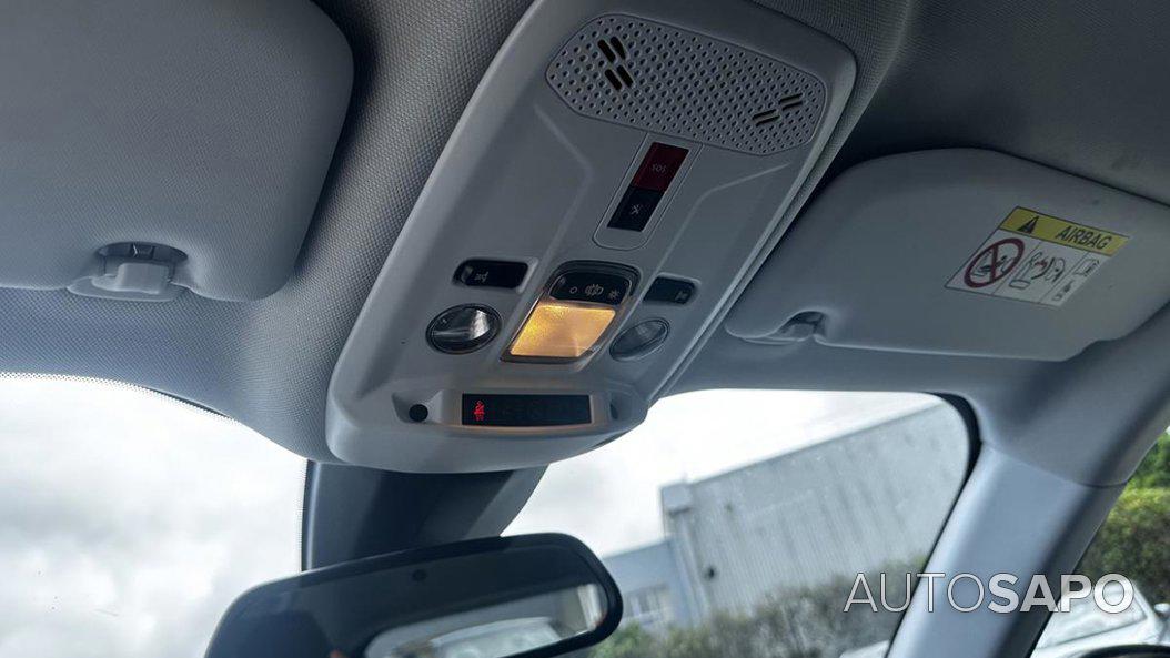 Peugeot e-2008 de 2023