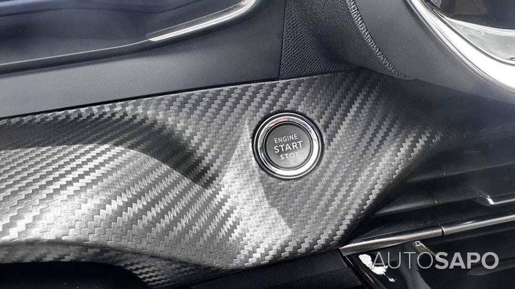 Peugeot e-2008 de 2023