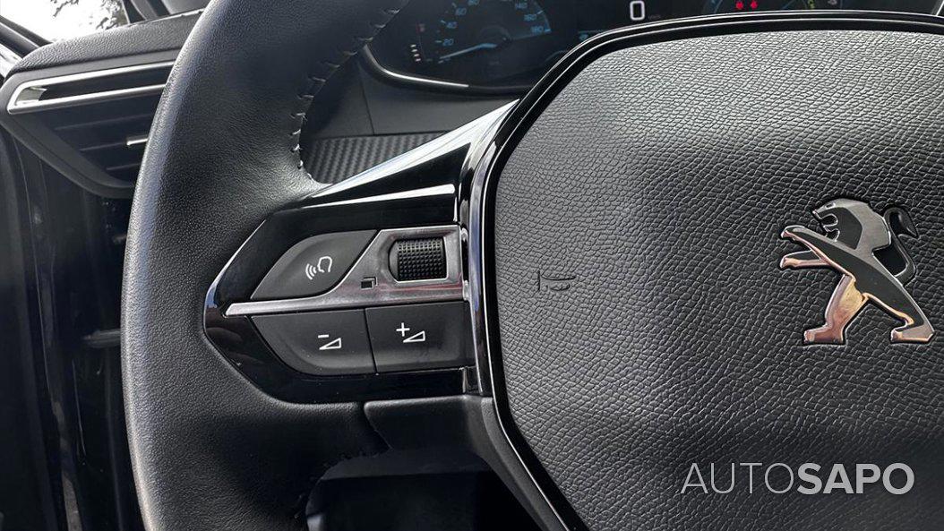 Peugeot e-2008 de 2023