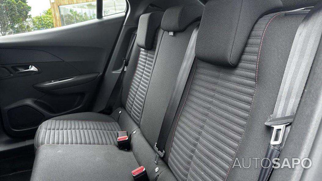 Peugeot e-2008 de 2023