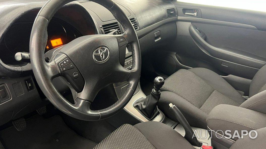 Toyota Avensis Verso 2.0 D-4D de 2007