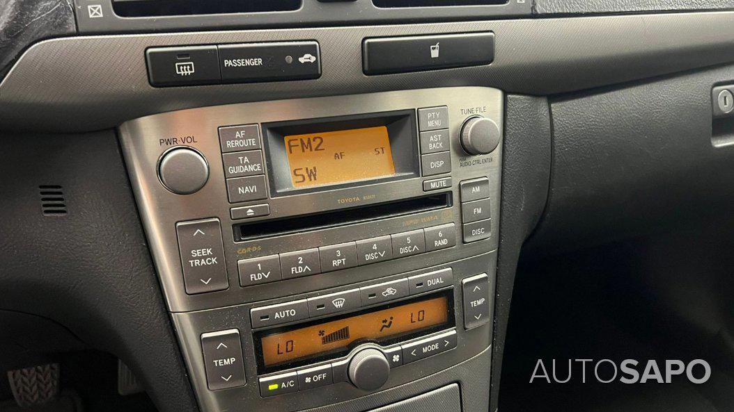 Toyota Avensis Verso 2.0 D-4D de 2007