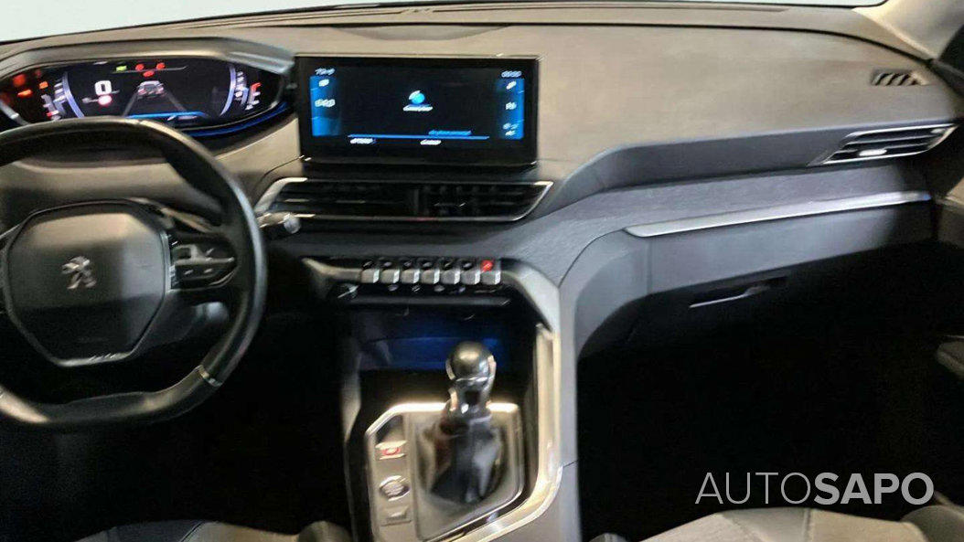 Peugeot 5008 de 2021