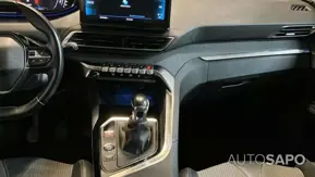 Peugeot 5008 de 2021