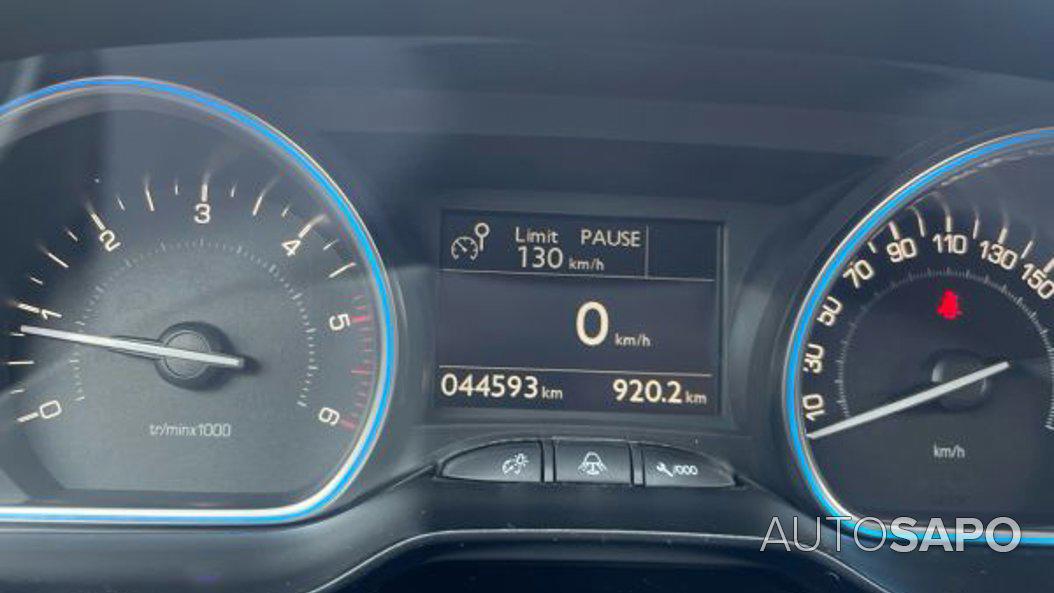 Peugeot 2008 1.6 BlueHDi Style de 2017