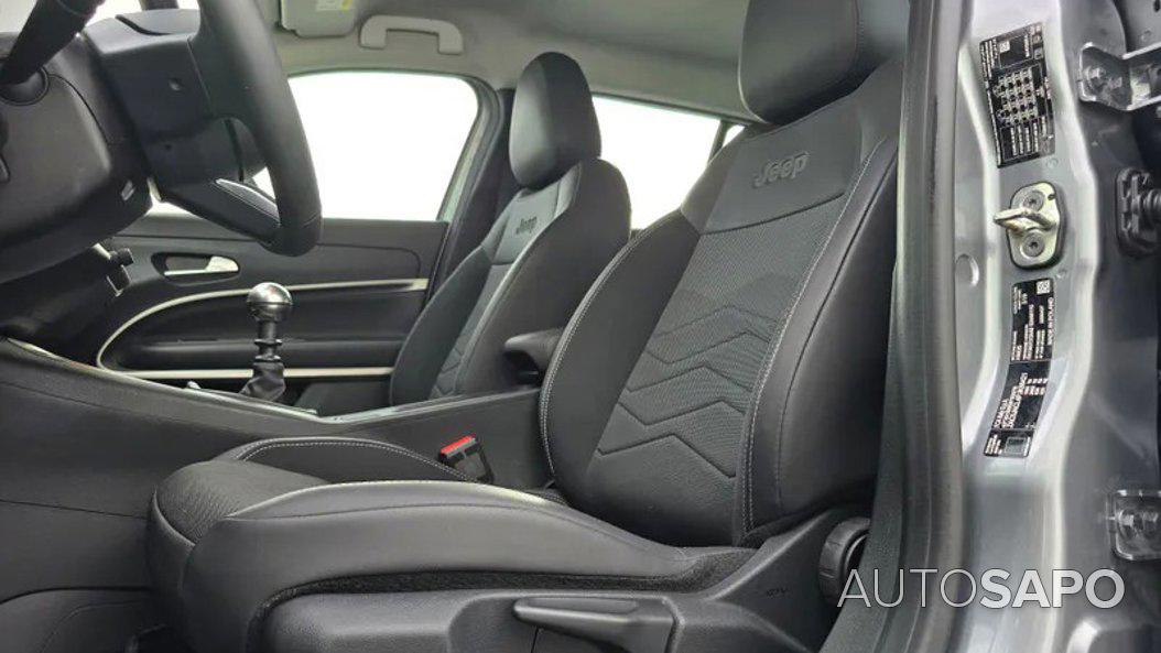 Jeep Avenger 1.2 GSE T3 Altitude de 2024