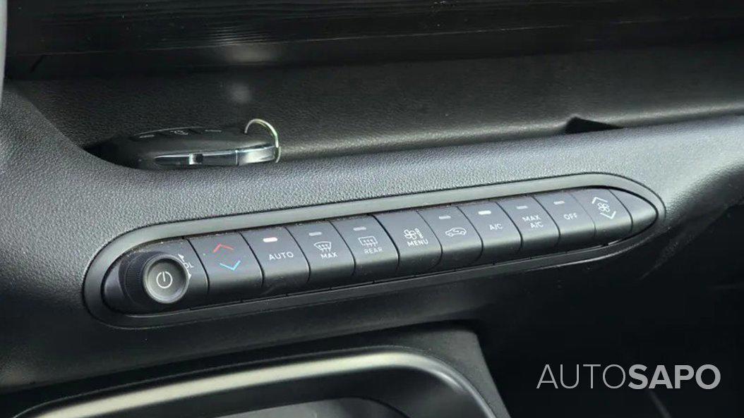 Jeep Avenger 1.2 GSE T3 Altitude de 2024