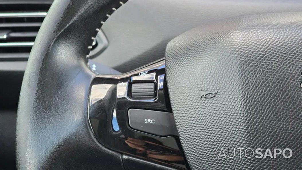 Peugeot 308 1.6 BlueHDi Allure J17 de 2016