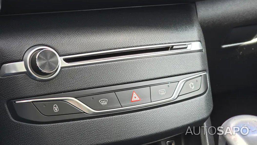 Peugeot 308 1.6 BlueHDi Allure J17 de 2016