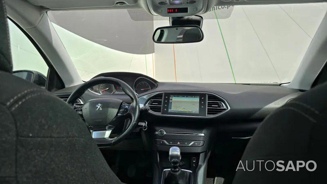 Peugeot 308 1.6 BlueHDi Allure J17 de 2016