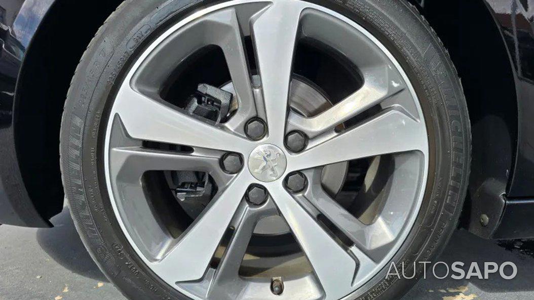 Peugeot 308 1.6 BlueHDi Allure J17 de 2016