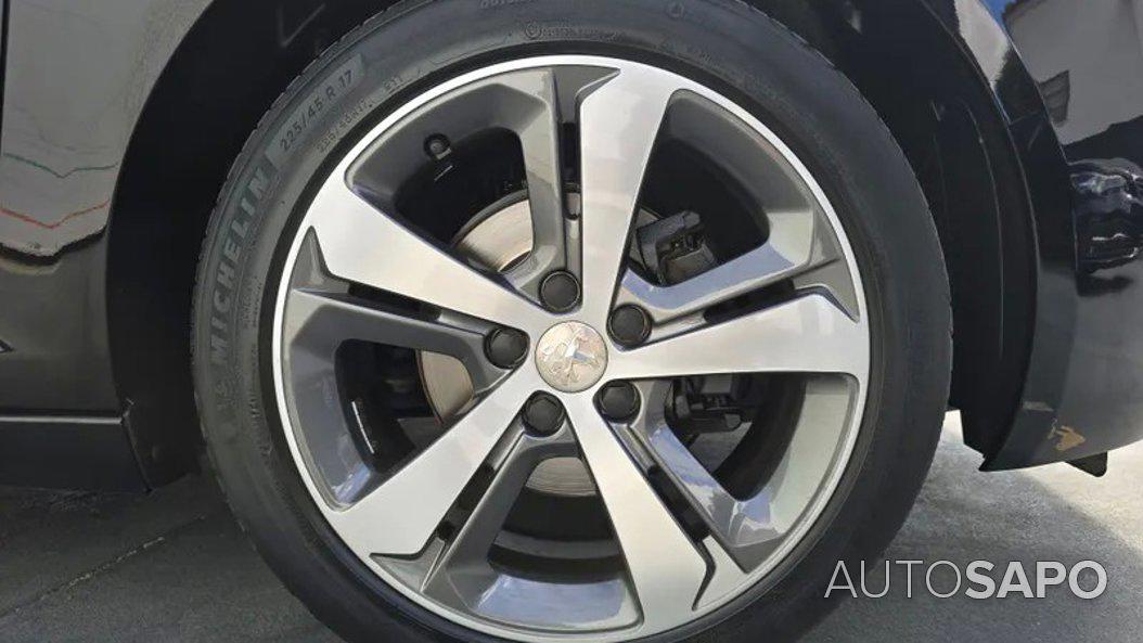 Peugeot 308 1.6 BlueHDi Allure J17 de 2016
