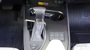 Lexus UX 250h F Sport de 2024