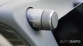 Lexus UX 250h F Sport de 2024