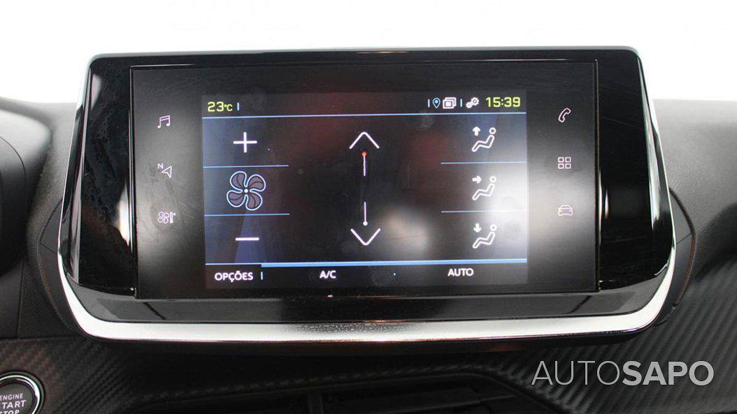 Peugeot e-2008 de 2023