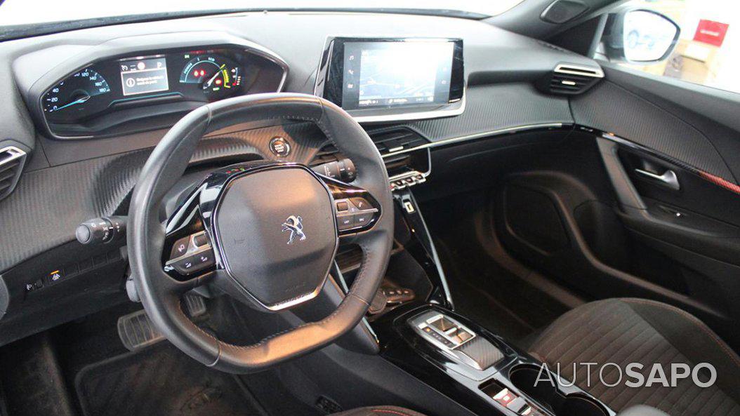 Peugeot e-2008 de 2023