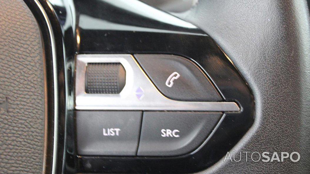 Peugeot e-2008 de 2023